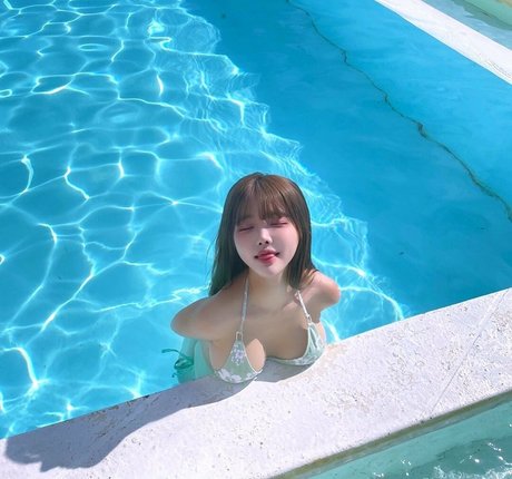 mina8017 pornstar art image