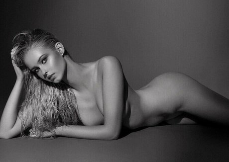 tiny tits onlyfans art porn photos