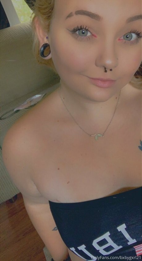 bxbygxrl21 star hot picture