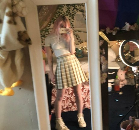 swimming pool onlyfans free nude photo