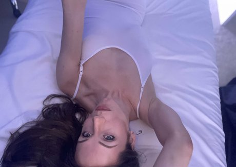 oliviawould porn star image