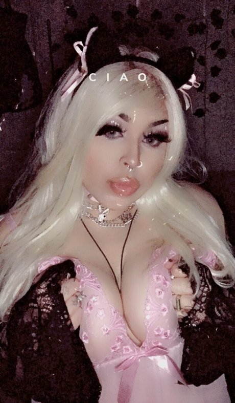 keonavalentine model top pic