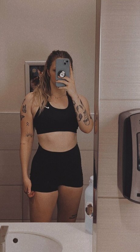 BaileyGoat pornstar sexy pictures