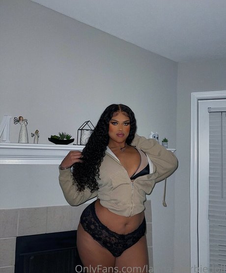 latinaabarbiedoll free pornstar img