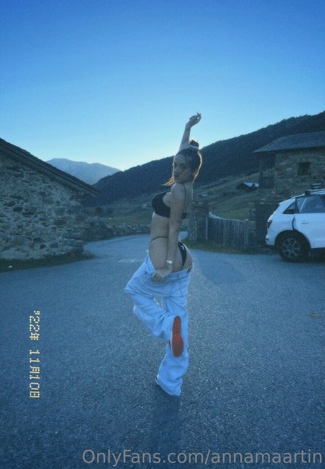 annamaartin model art picture