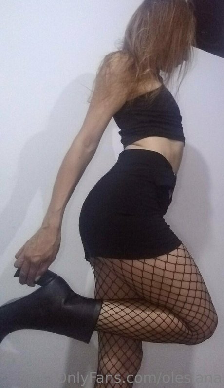 olesiana naked model archive