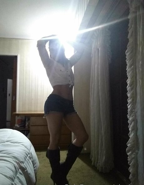 olesiana star hot img