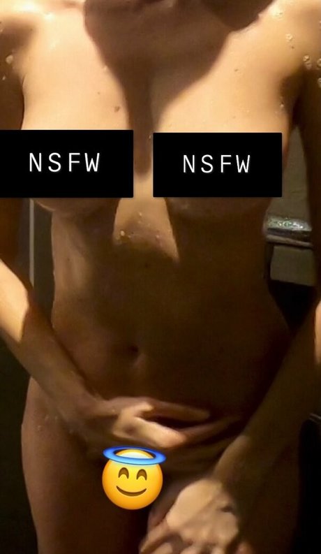 dkgirl95 model erotic gallery