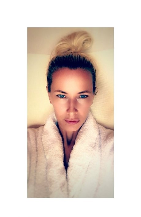 loveislove01 erotic actress images