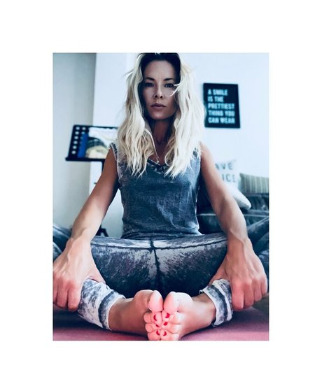 loveislove01 model nice pic