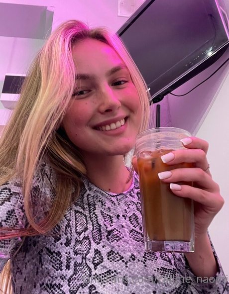 callme naomi free actress photos