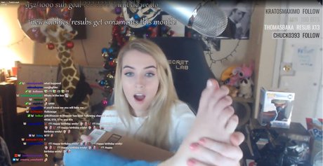 emilycc model naked pictures