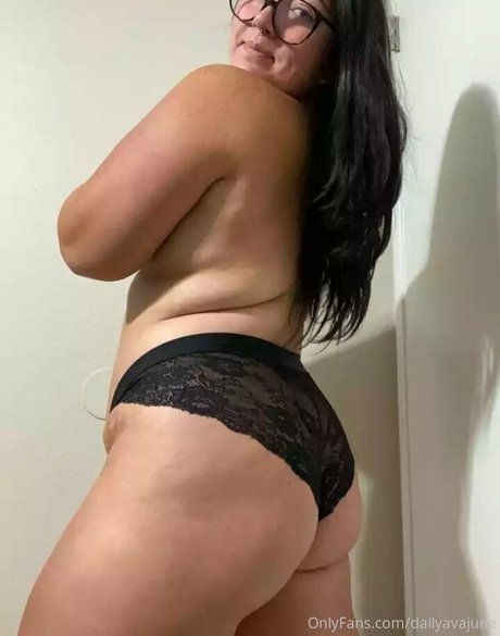 dailyavajune erotic star picture