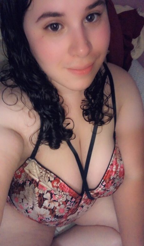 kittyangelfree model hot pics