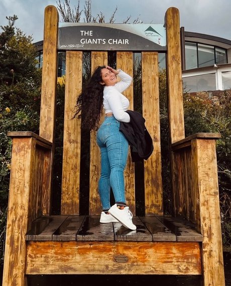 Sandani Fernando xxx pornstar pics