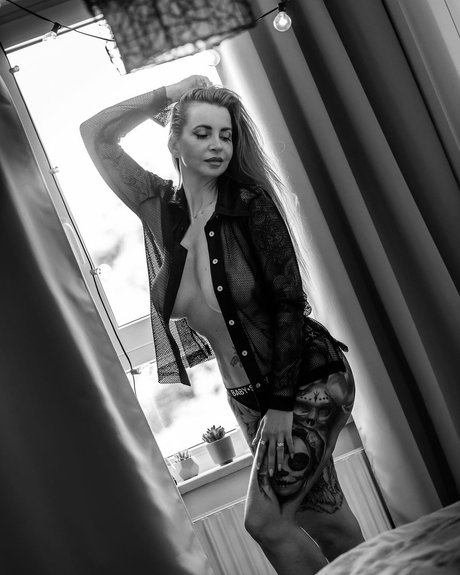 MayasWorld star xxx picture