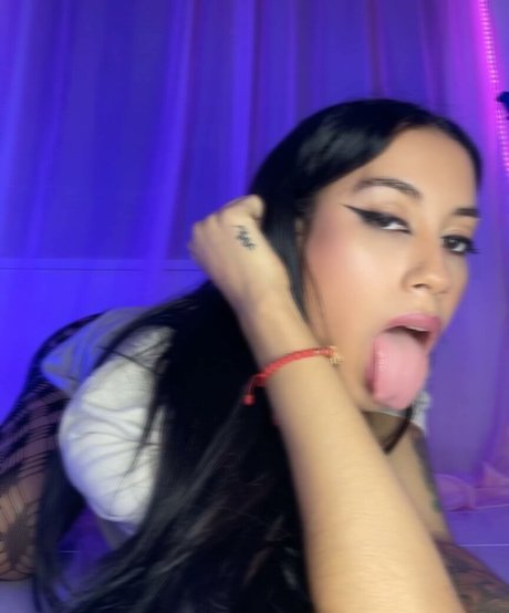 Karoll Valencia star pornographic picture