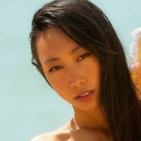 Kim Shinobi model free picture