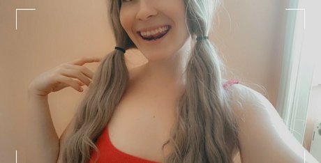 daphnebubblefree naked star picture