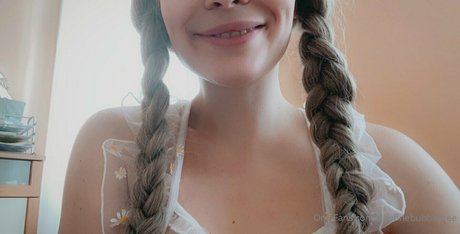 daphnebubblefree sexy star pic