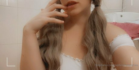 daphnebubblefree erotic model pics