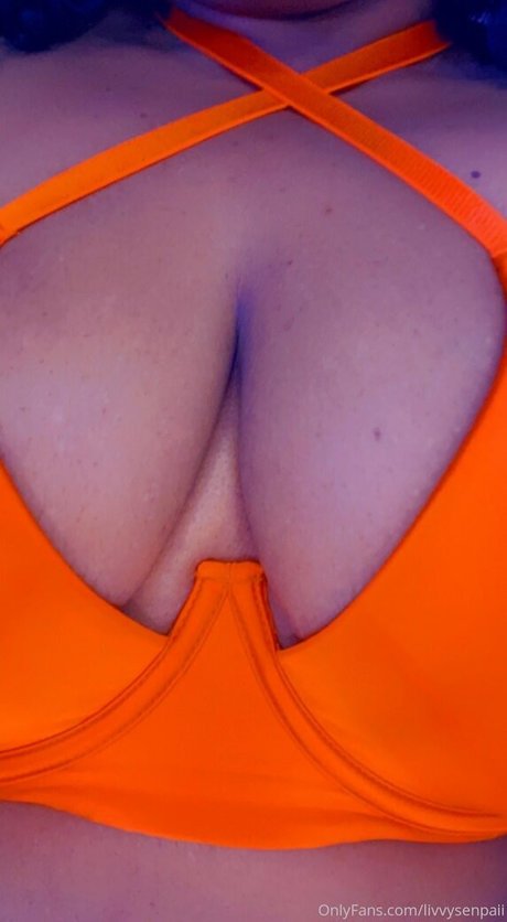 ohlivvynoir star naked pictures