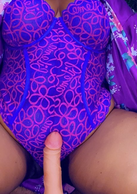 ohlivvynoir perfect pornstar photo