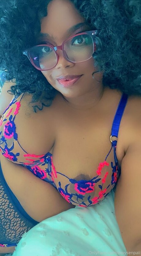 ohlivvynoir nudes pornstar pic