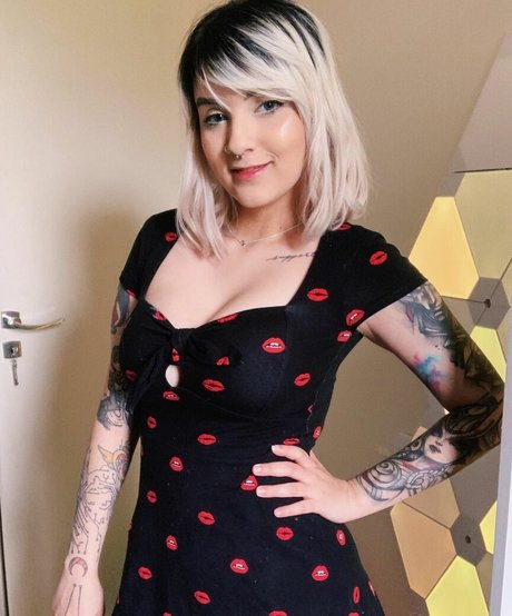 Riyuuka model nice pic