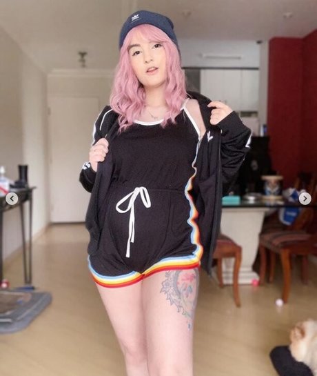 Riyuuka sexy pornstar pics