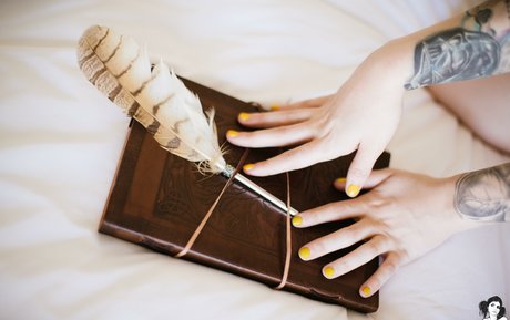 heysaria hd model picture