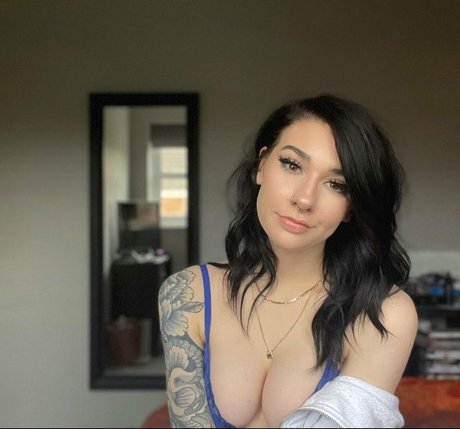 Em camp bell porn model image