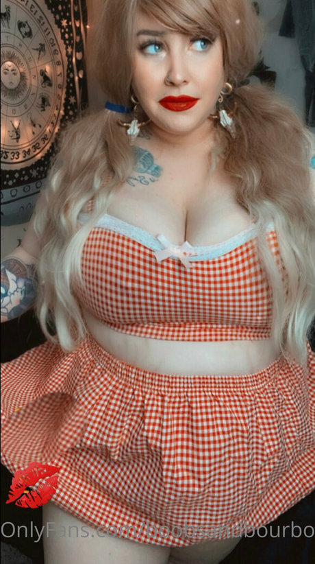 boobsandbourbonfree nude actress picture