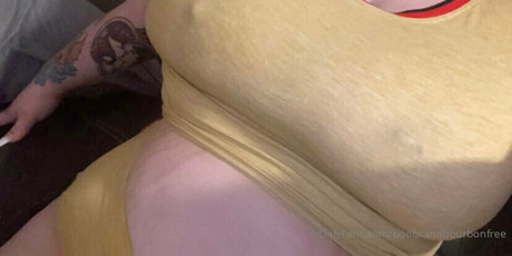 boobsandbourbonfree naked model img