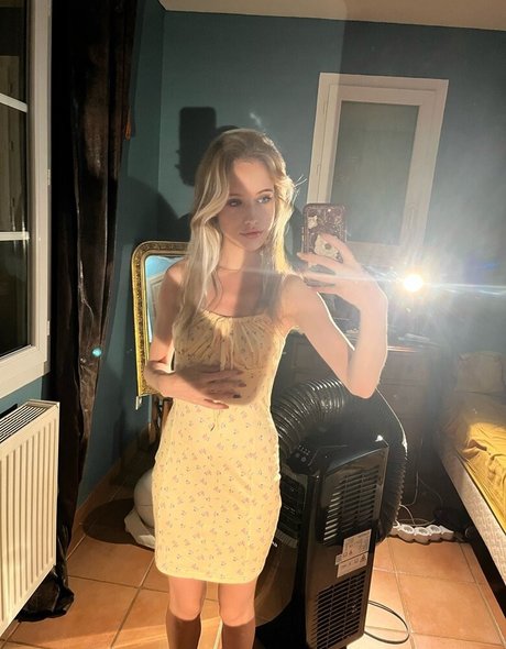 Seckooh high quality pornstar photo