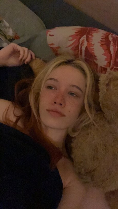 Seckooh model adult photo