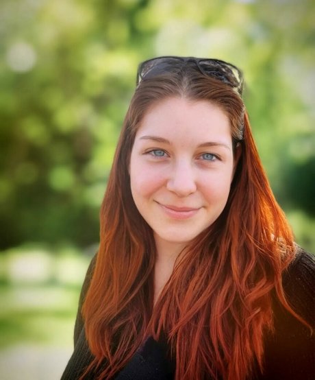 RedheadAnne nude pornstar pics