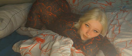 mysticaldesire s naked model pic