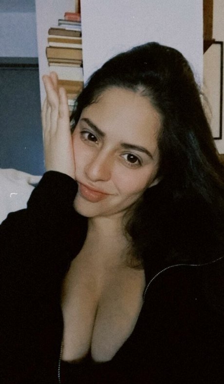 Totti Mane star erotic gallery