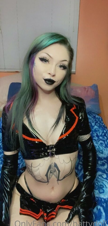 tattooed shemale onlyfans sex photos