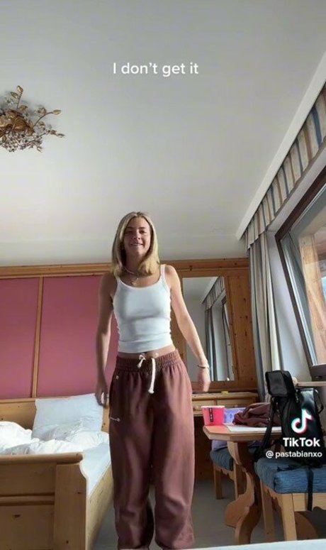 Camel Toes beautiful pornstar pics