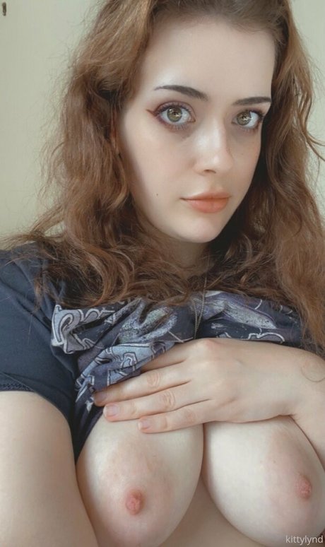 asian brunette onlyfans naked picture