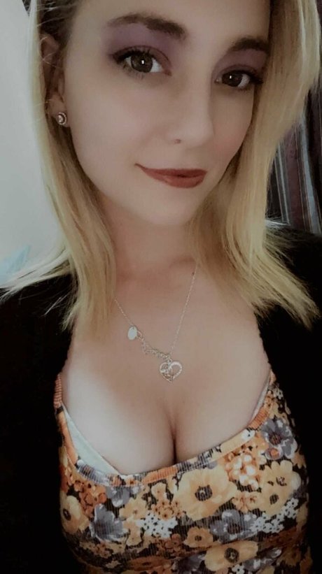 Keeley Hadley star sex pictures