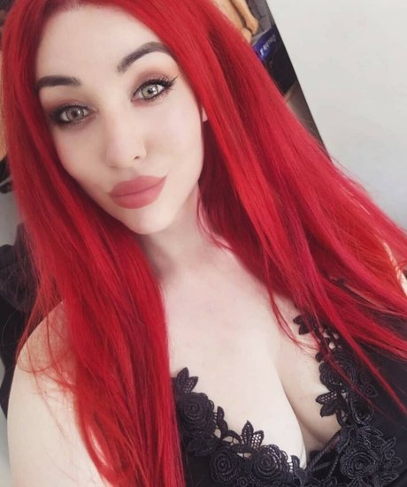 Amanda Arcana pretty actress image