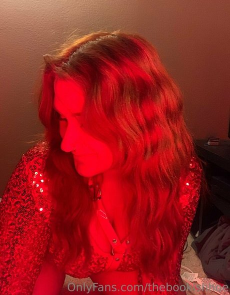 thebookishhoe model nice photo