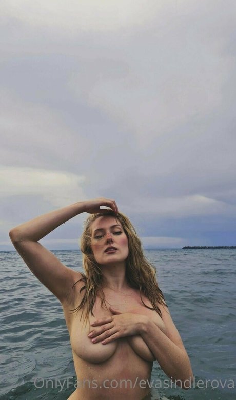 evasindlerova porn actress gallery