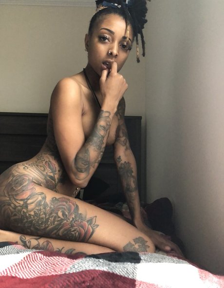 Dannie Ace pornstar sexy photos