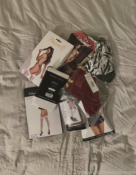 simoniliciousxxx best star photos