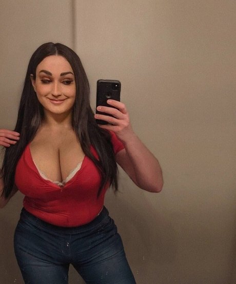 ThighHiBby perfect actress pic