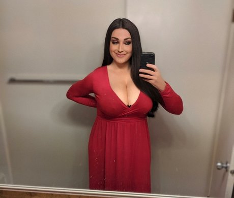 ThighHiBby model beautiful gallery